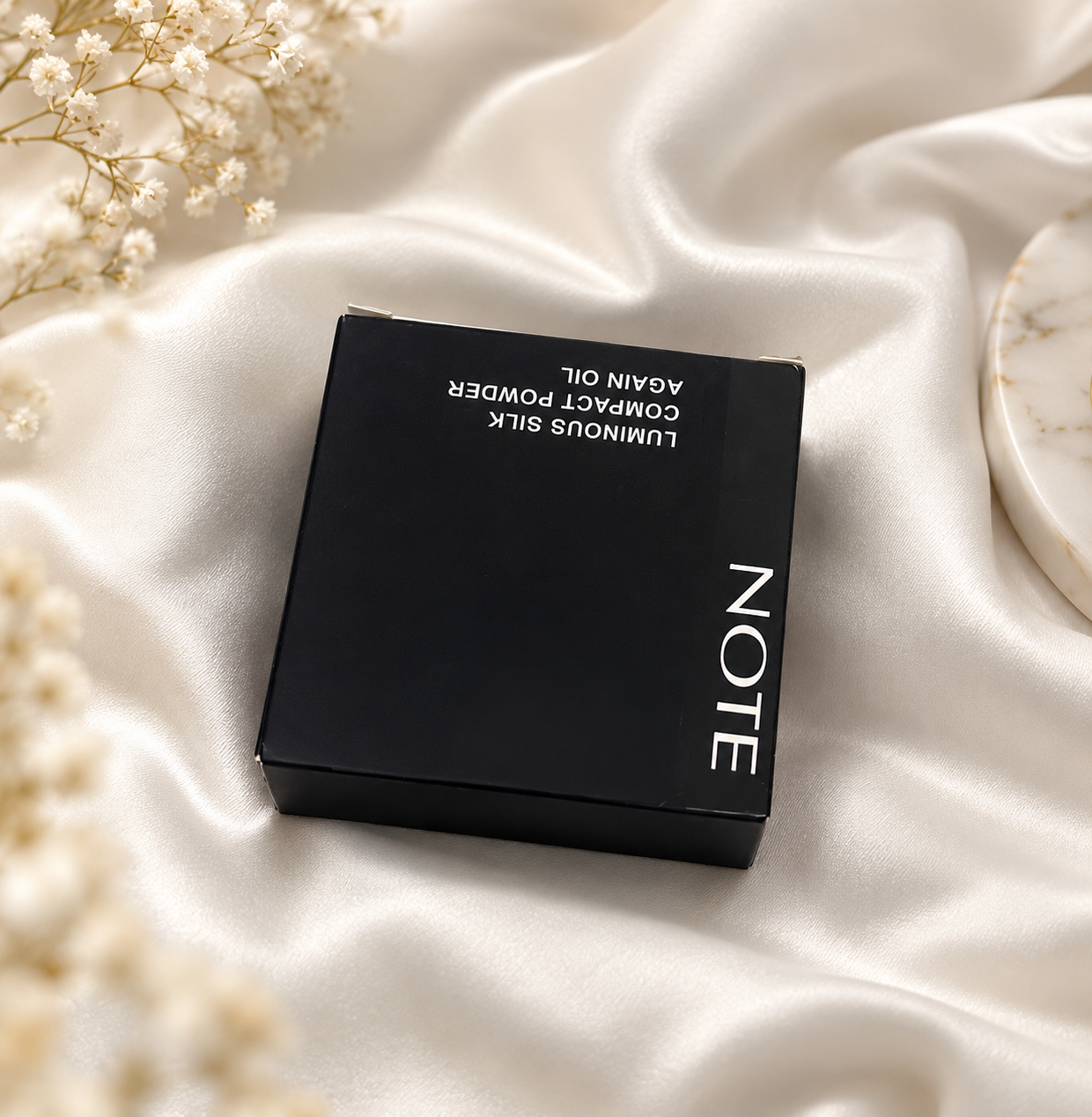 بودرة نوت المضغوطة NOTE Luminous Silk – لمسة حريرية وإشراقة طبيعية للبشرة ✨